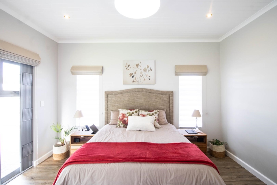 3 Bedroom Property for Sale in Sandbaai Western Cape